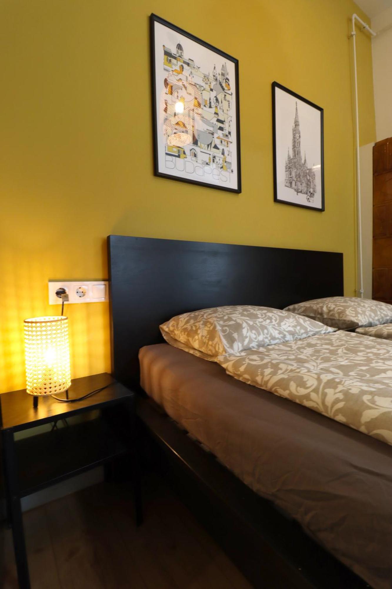 A13 Downtown Apartments With Parking บูดาเปสต์ ภายนอก รูปภาพ